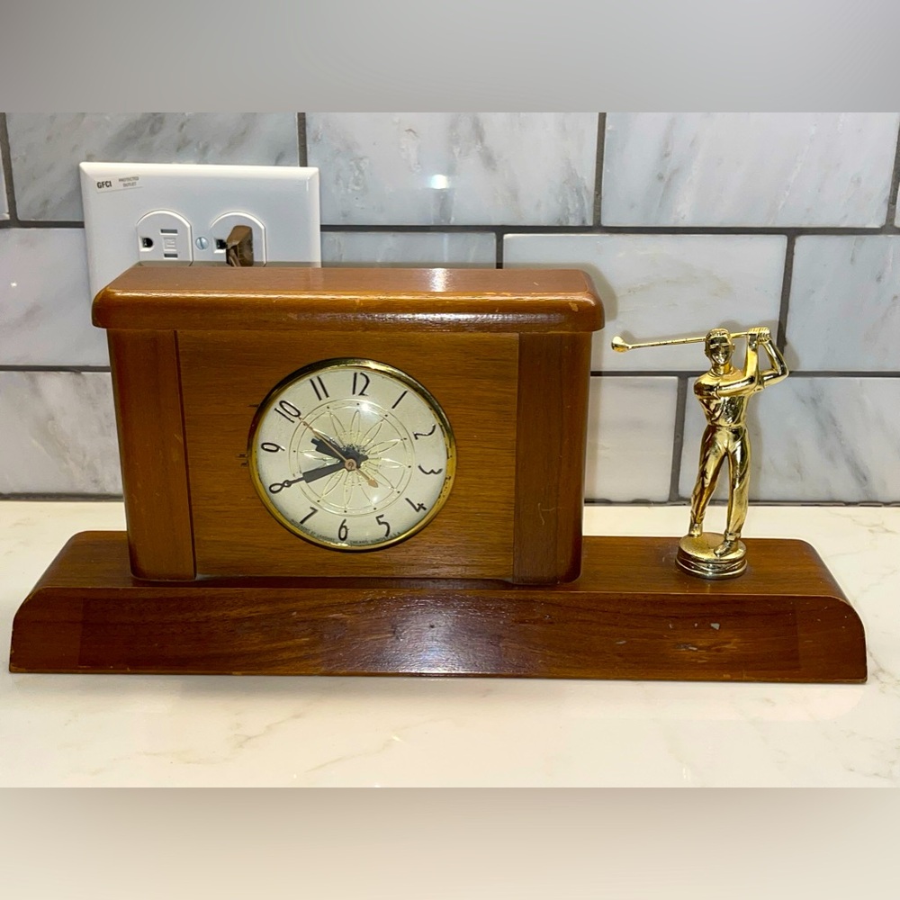 VINTAGE‎ LANSHIRE TROPHY CLOCK WOOD GOLF THEME~ELECTRIC~WORKS